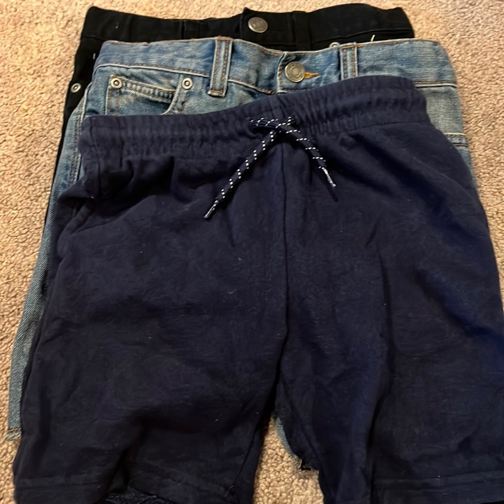Boys like new shorts size 5
